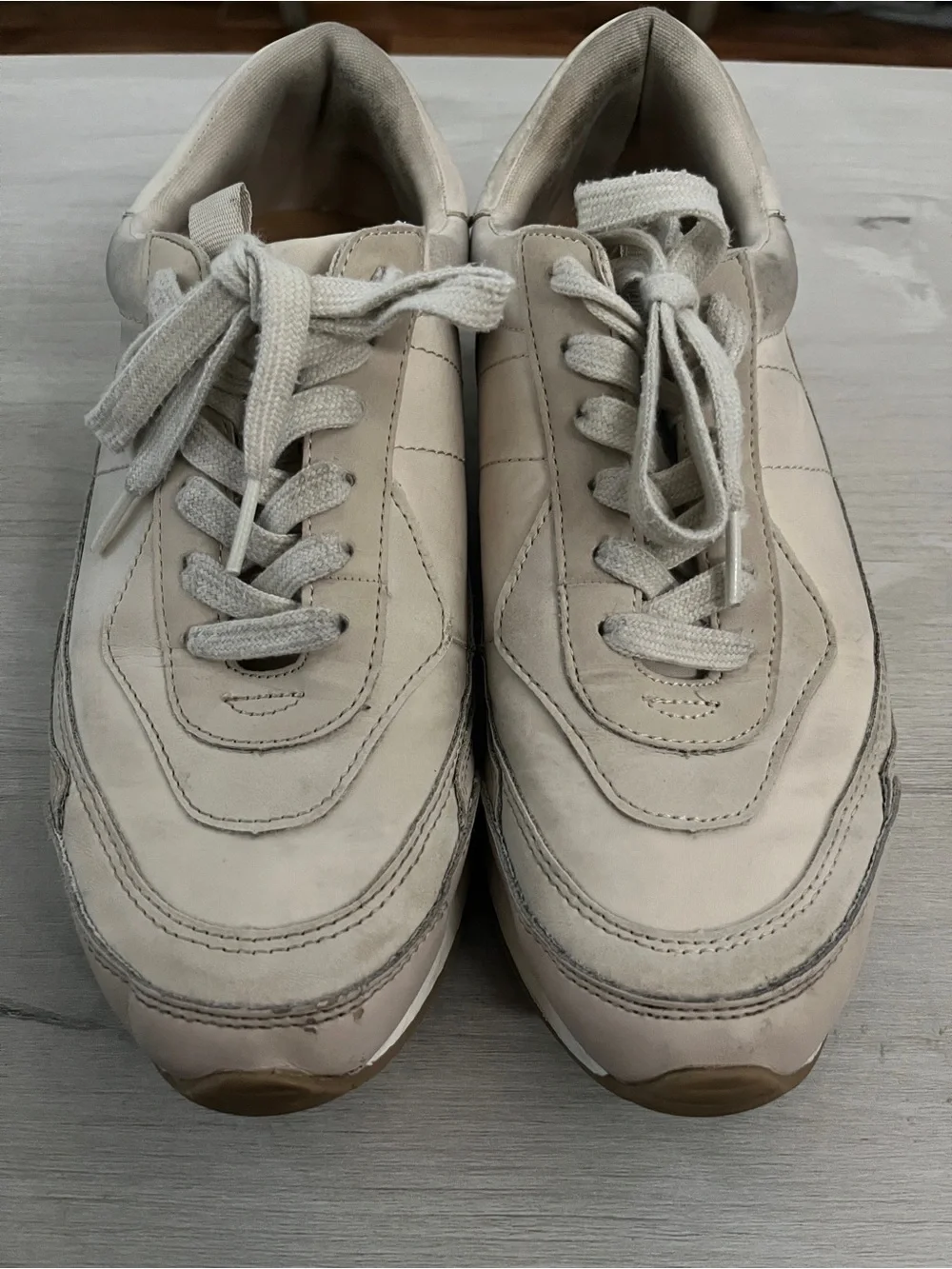 Universal Thread Women's Low-Top Sneakers in Cream